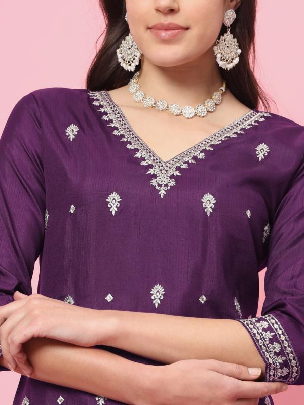VP 9530 P Silk Blend Kurta and Trouser Set with Organza Dupatta